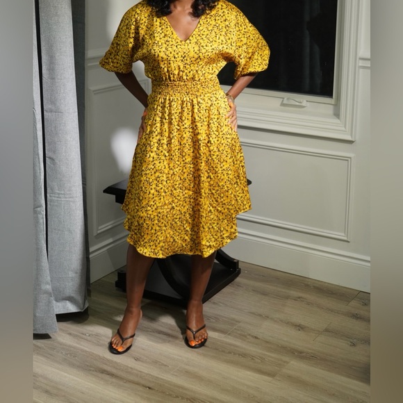 Anthropologie Dresses & Skirts - Like New Anthropologie Yellow Smocked Midi Dress Size Small Modeled 🌼